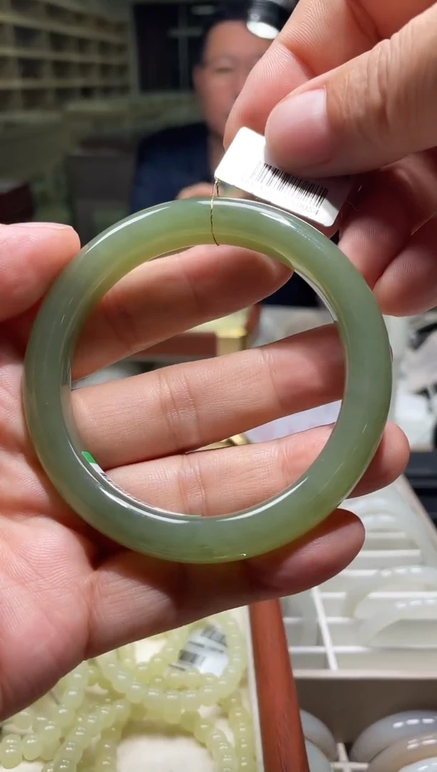 未镶嵌手镯和田玉61-63圈口 0054