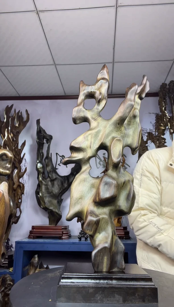 金丝楠木雕款鄂*象金丝楠木工艺品摆件