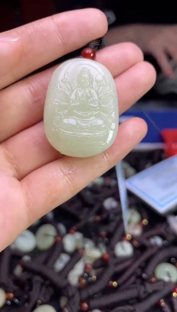 未镶嵌和田玉挂件1