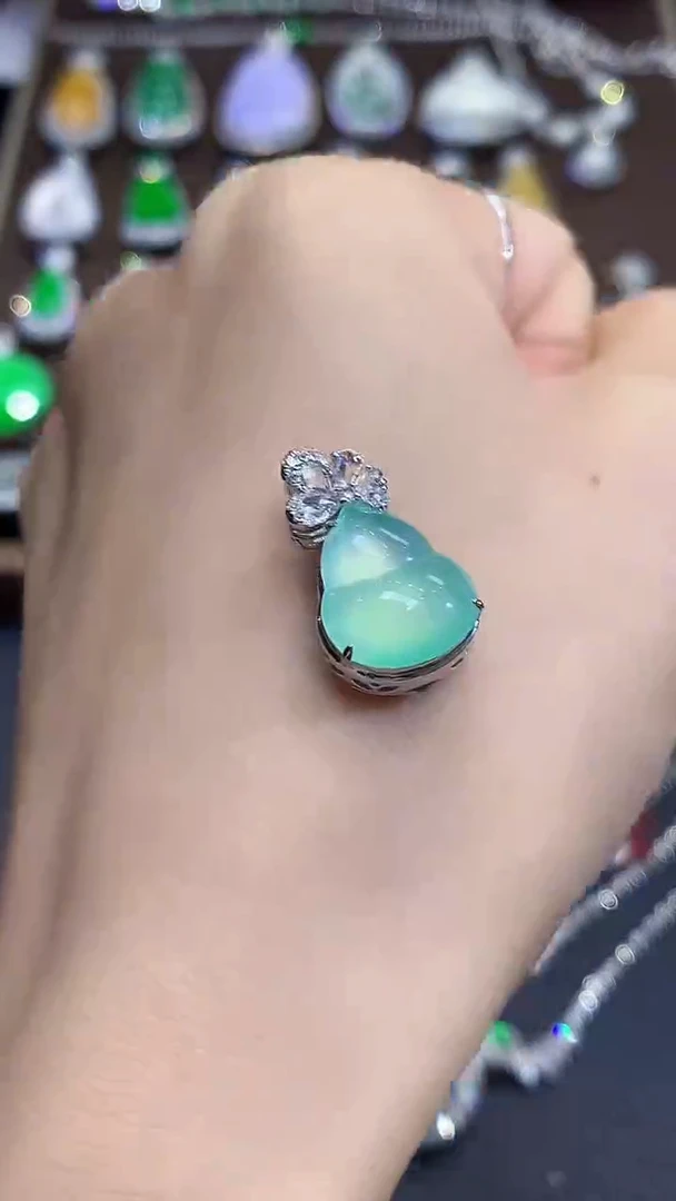 吊坠(不含链)18K金镶嵌翡翠S17