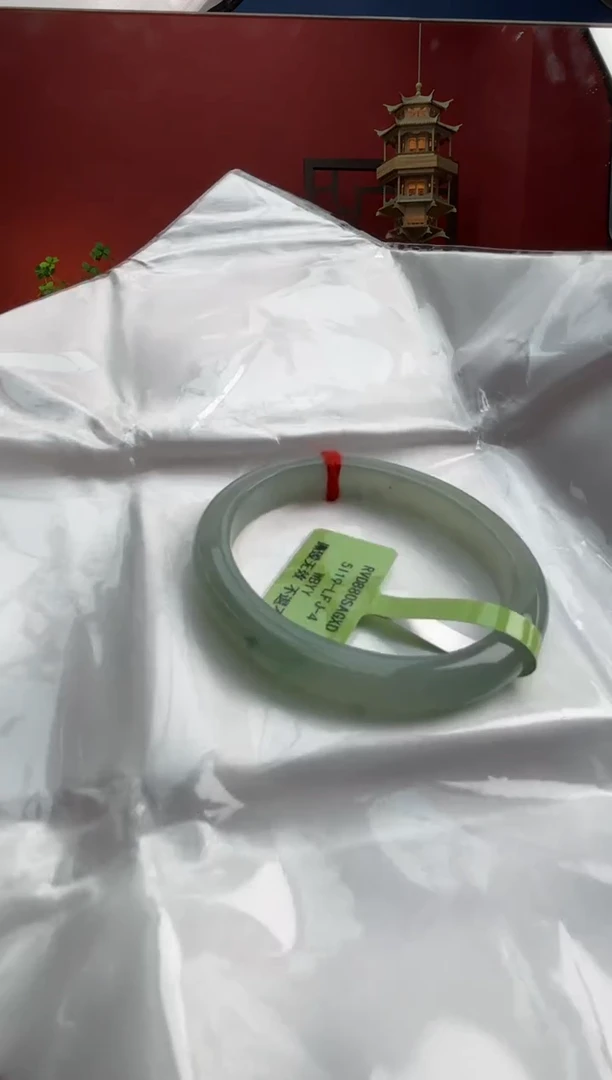 未镶嵌手镯（贵妃镯）翡翠翡翠手镯12