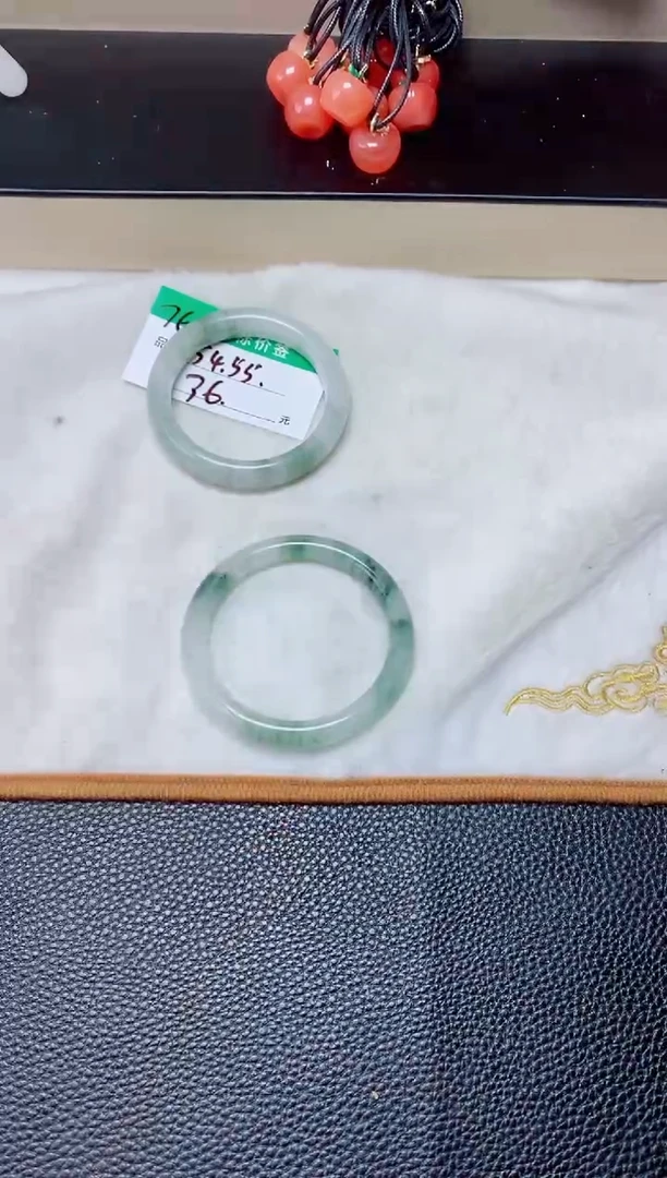 石英质玉（天山翠）手镯未镶嵌77  5758