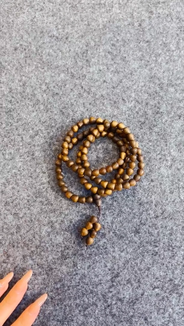 沉香沉香碎屑咣咣咣一一一一一水滴