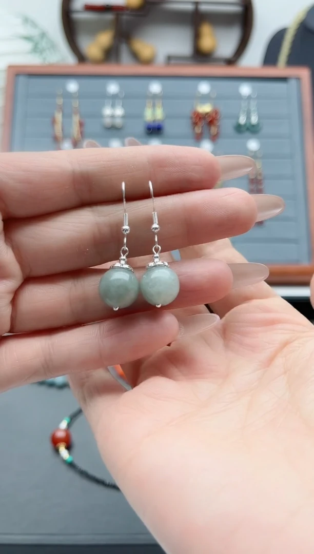 【闪购商品】石英质玉耳饰银S925镶嵌1606