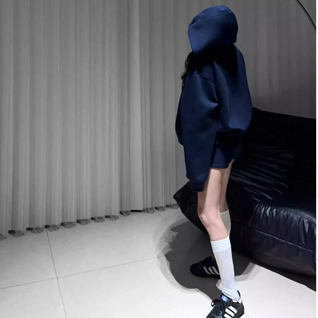 （现货）入春一整套穿搭女美式复古洋气宽松连帽卫衣短裤两件套装