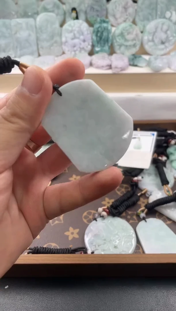 颈饰未镶嵌翡翠....10/19/.27