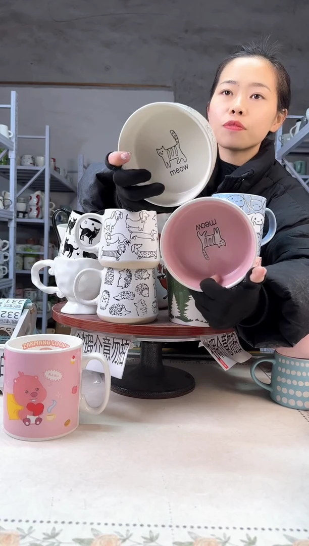 【闪购商品】陶瓷无盖款猫盘内白内粉5.5寸一对