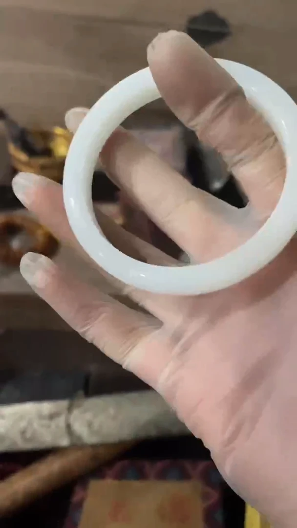 木1个白镯子11111