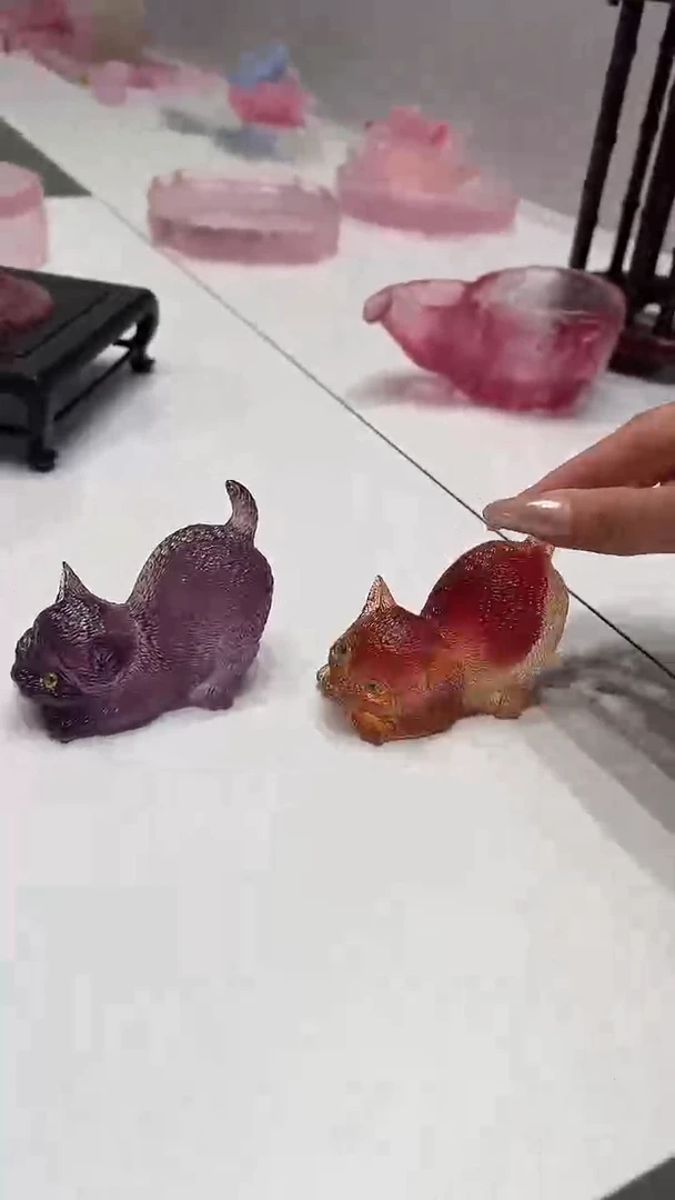 琥珀色  猫