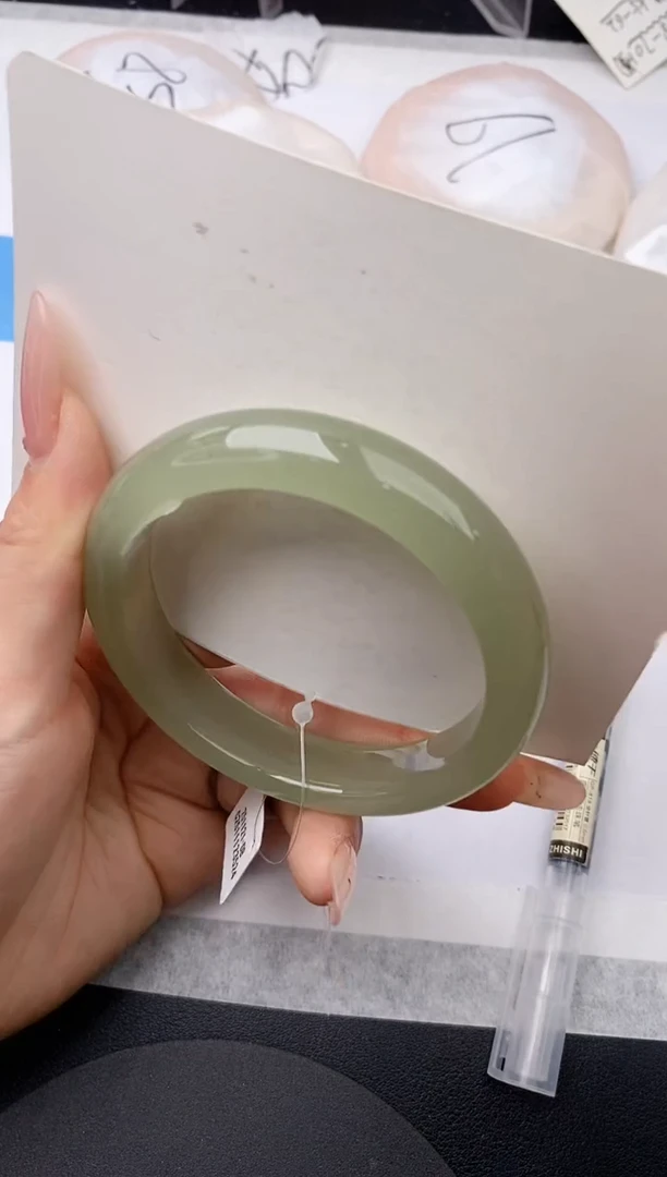 未镶嵌手镯石英质玉w235-DB59+