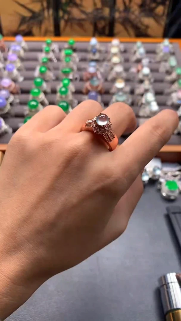 翡翠裸石未镶嵌冰蛋戒面缅甸翡翠