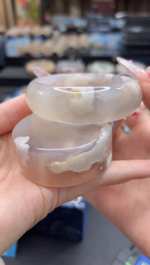 未镶嵌手镯石英质玉24159圈赠送镯心)