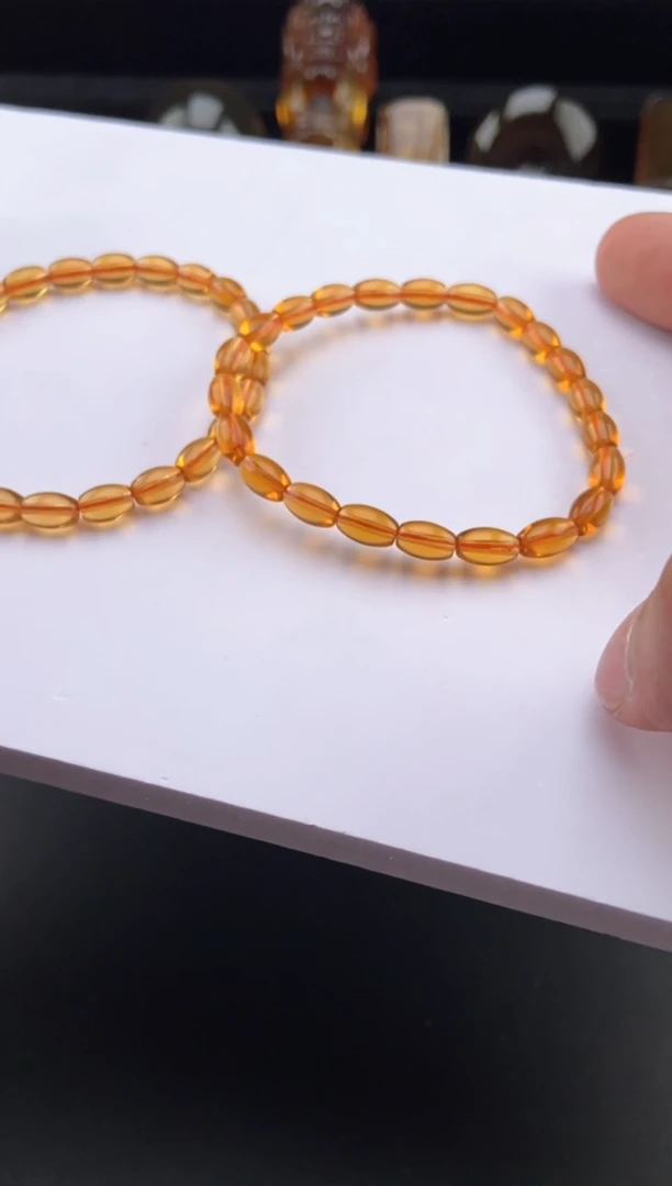 【闪购商品】琥珀手链未镶嵌血茶桶珠手串【多样性发货其中一】