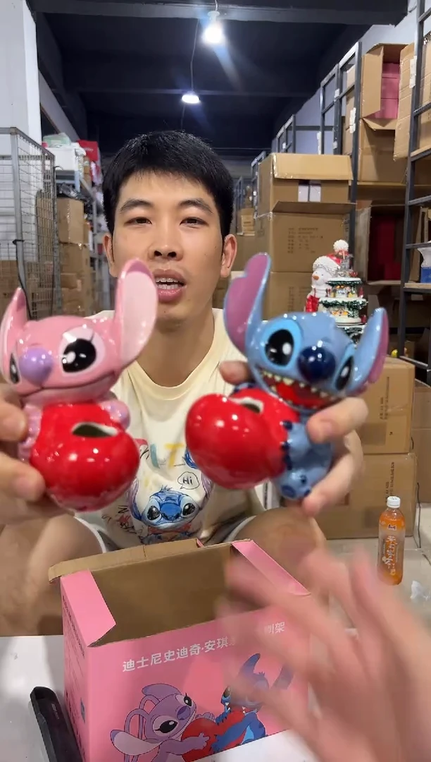 瓷片原盒史迪仔安琪抱爱心牙刷架