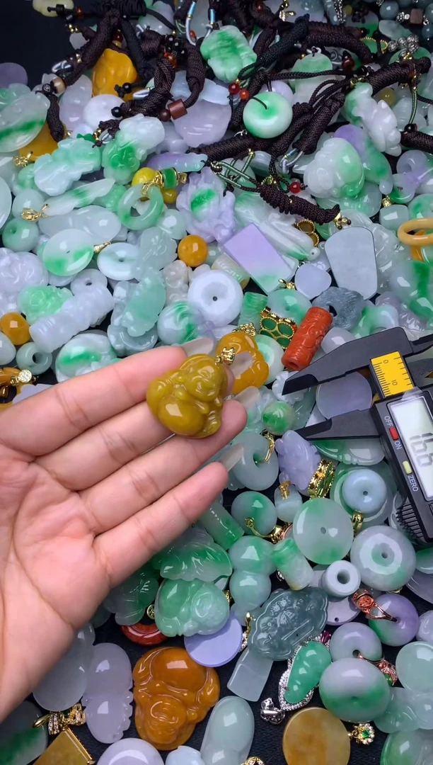 翡翠未镶嵌颈饰天然缅甸翡翠吊坠
