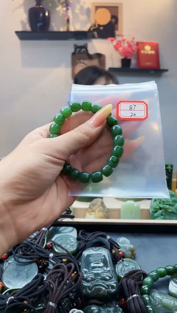 未镶嵌和田玉挂件1