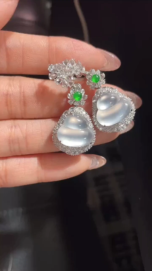 18K金镶嵌翡翠耳坠天然缅甸A货翡翠