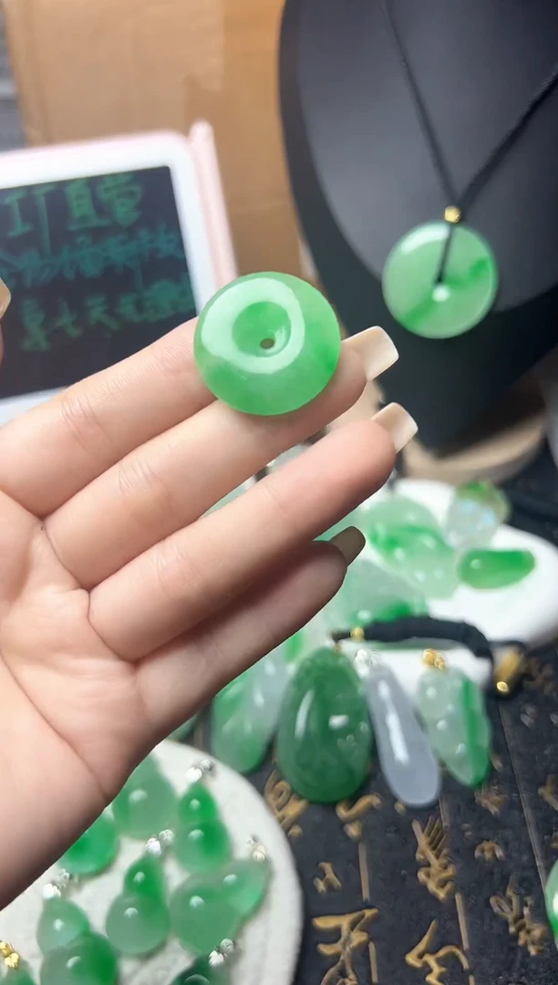 颈饰未镶嵌翡翠所见即所得，一图一物