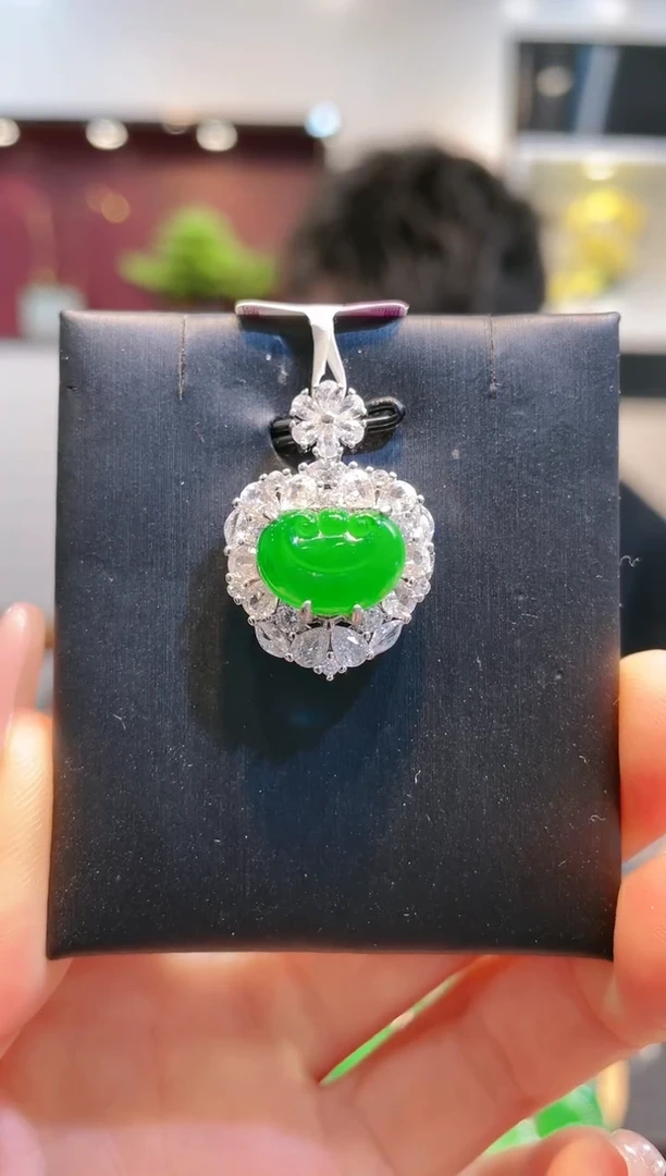 【闪购商品】翡翠颈饰未镶嵌A67天然A货翡翠吊坠（不含链）