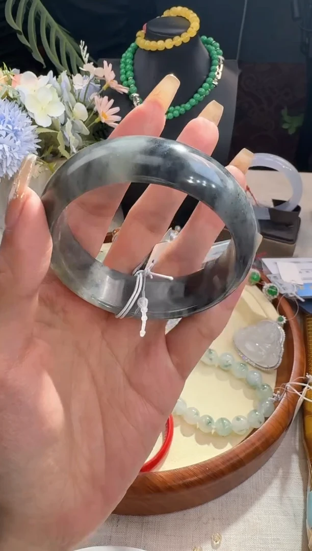 【闪购商品】和田玉手镯未镶嵌手镯