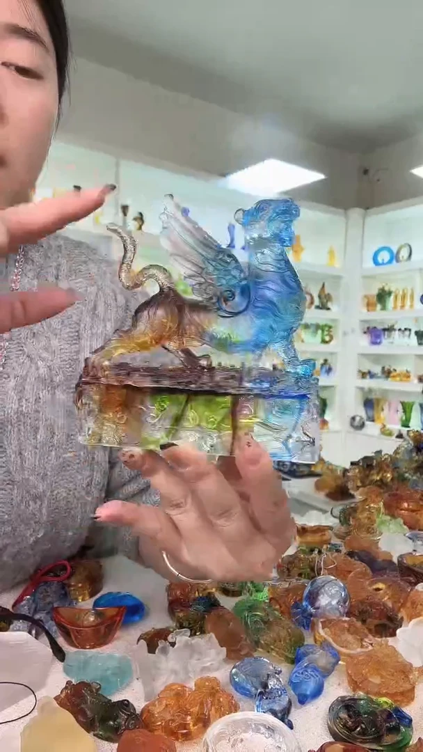 手工艺品琉璃彩色如虎