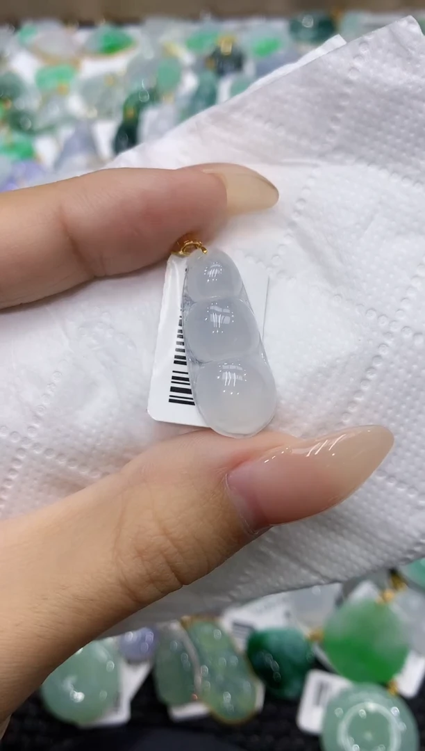 颈饰18K金镶嵌翡翠111111111111