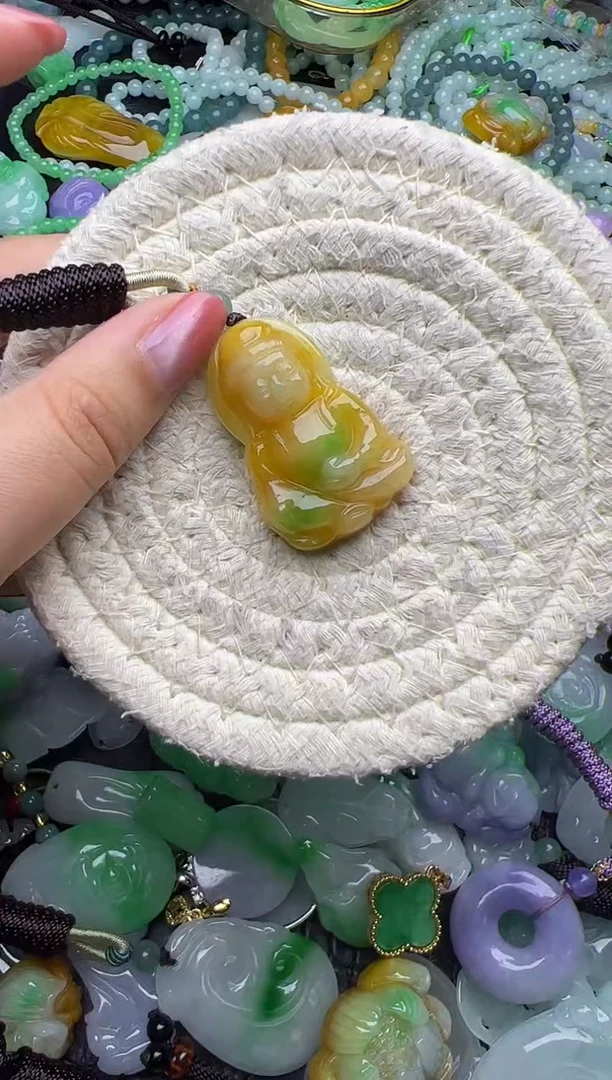 颈饰未镶嵌翡翠天然缅甸翡翠吊坠
