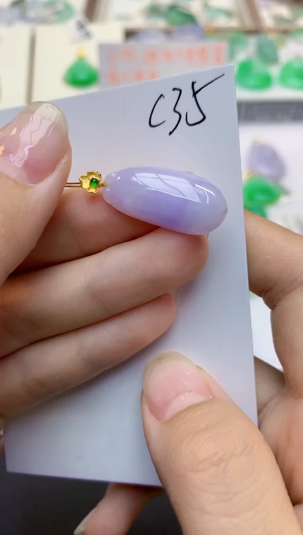 翡翠18K金镶嵌颈饰天然缅甸A货翡翠