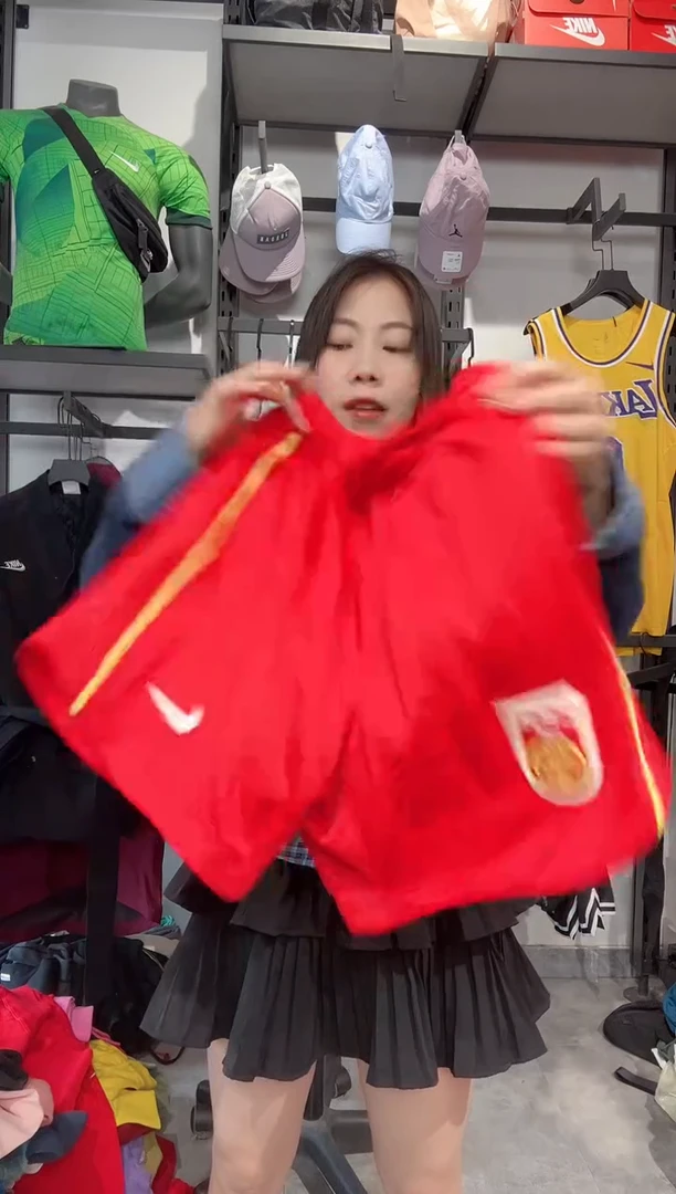 1561     编码 瑕疵款直播间过款为准 尺码 M