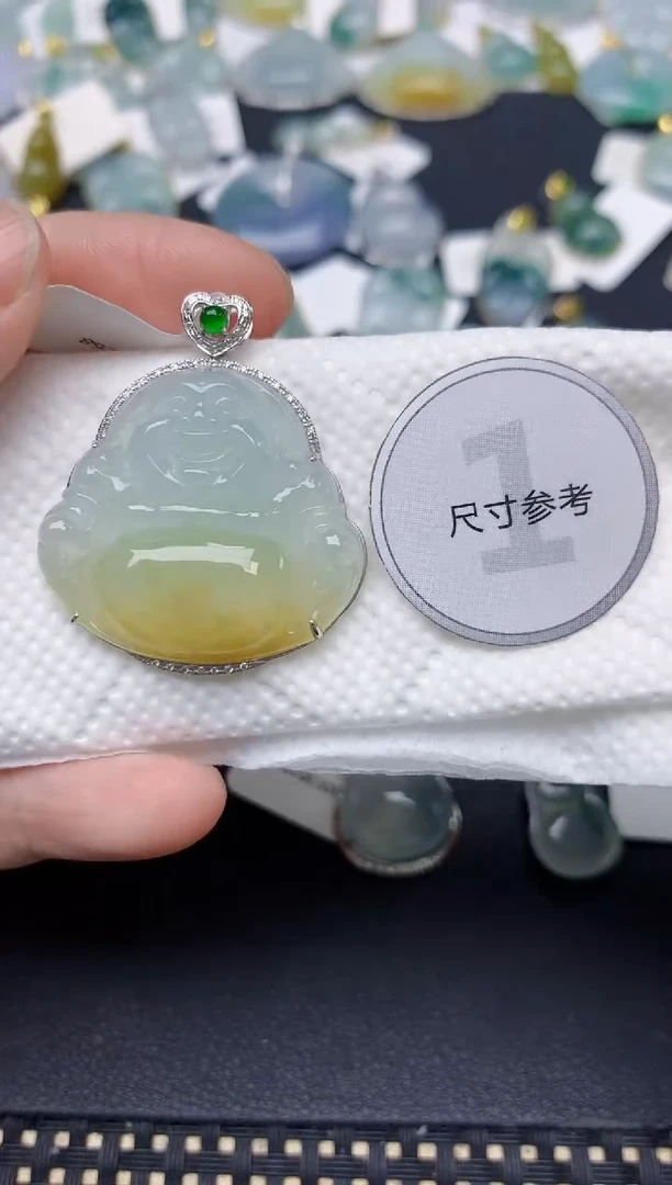 颈饰18K金镶嵌翡翠天然缅甸A货翡翠