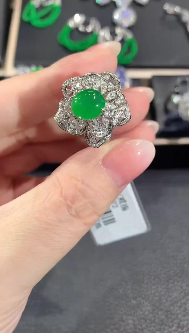 18K金镶嵌戒指翡翠D5