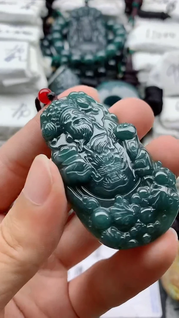 翡翠未镶嵌颈饰88888888888