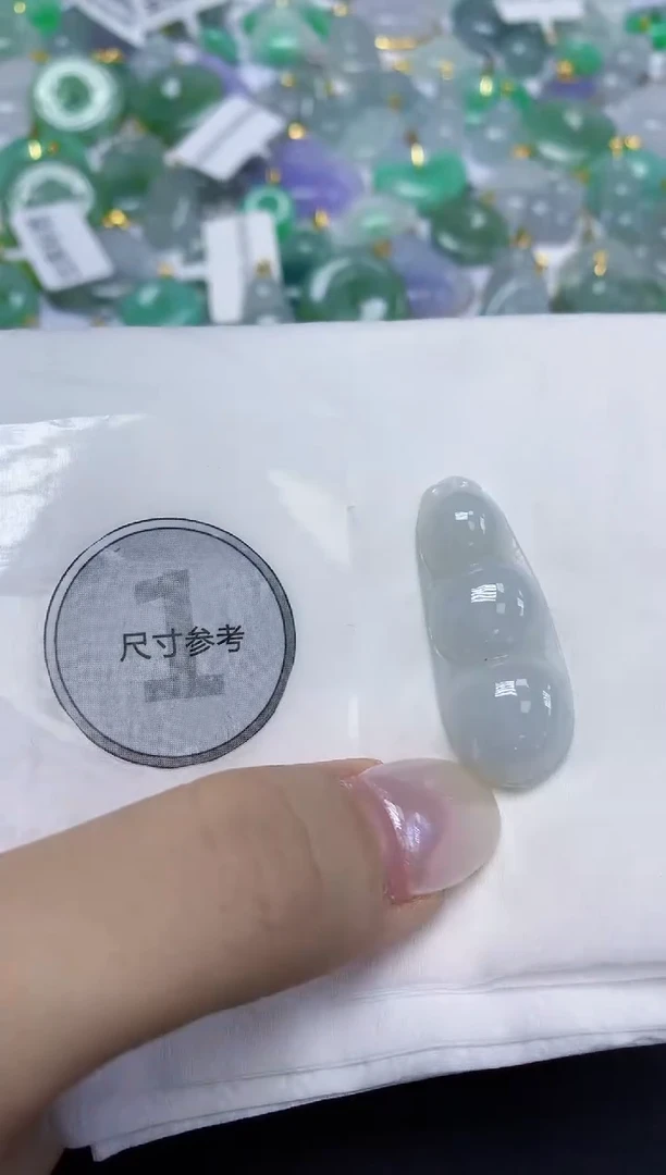 翡翠未镶嵌颈饰天然缅甸翡翠A货9元证书费自理