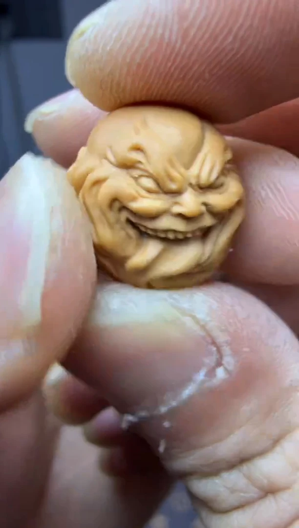 【闪购商品】猴头核桃吊坠小舌头  舔僧 精修 素