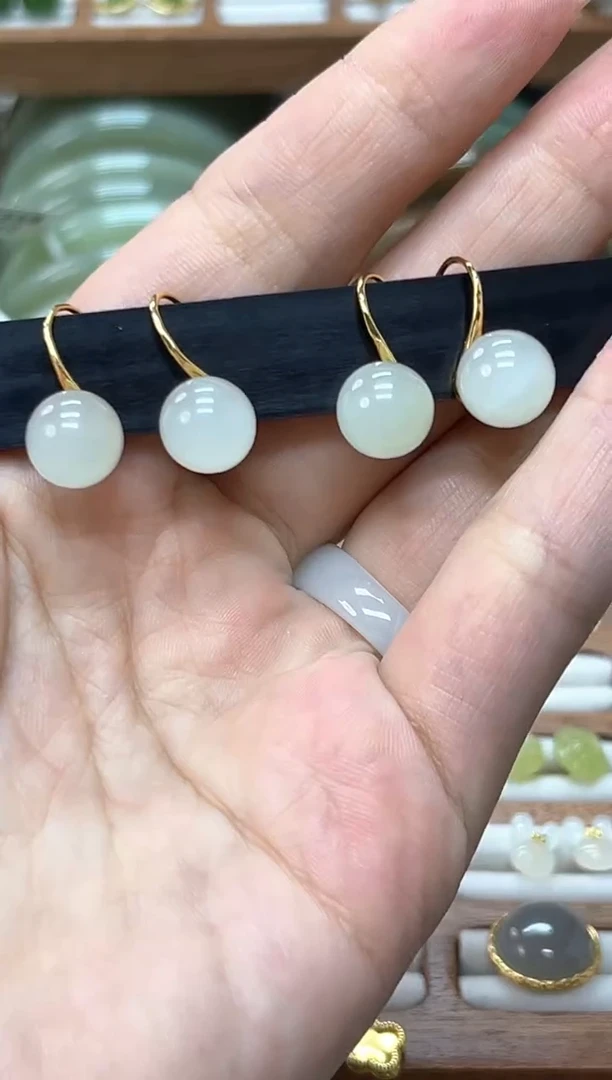 和田玉手镯未镶嵌银镶高跟鞋约卡10mm耳饰 多样拍一发一