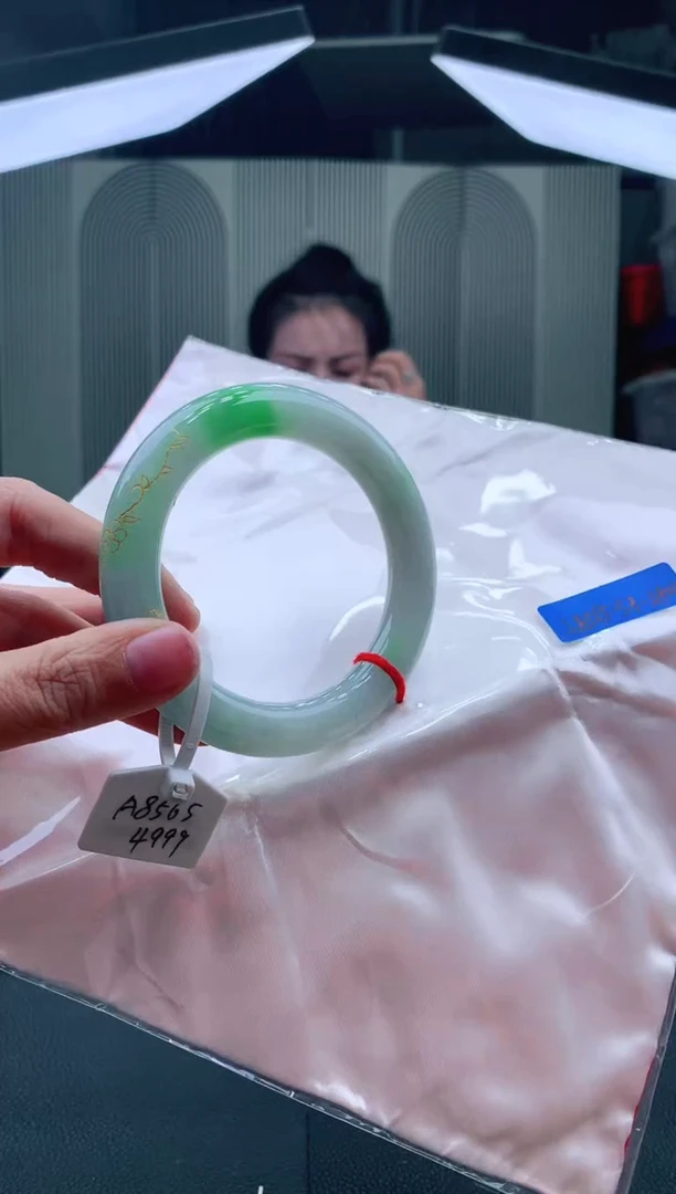 未镶嵌手镯翡翠58