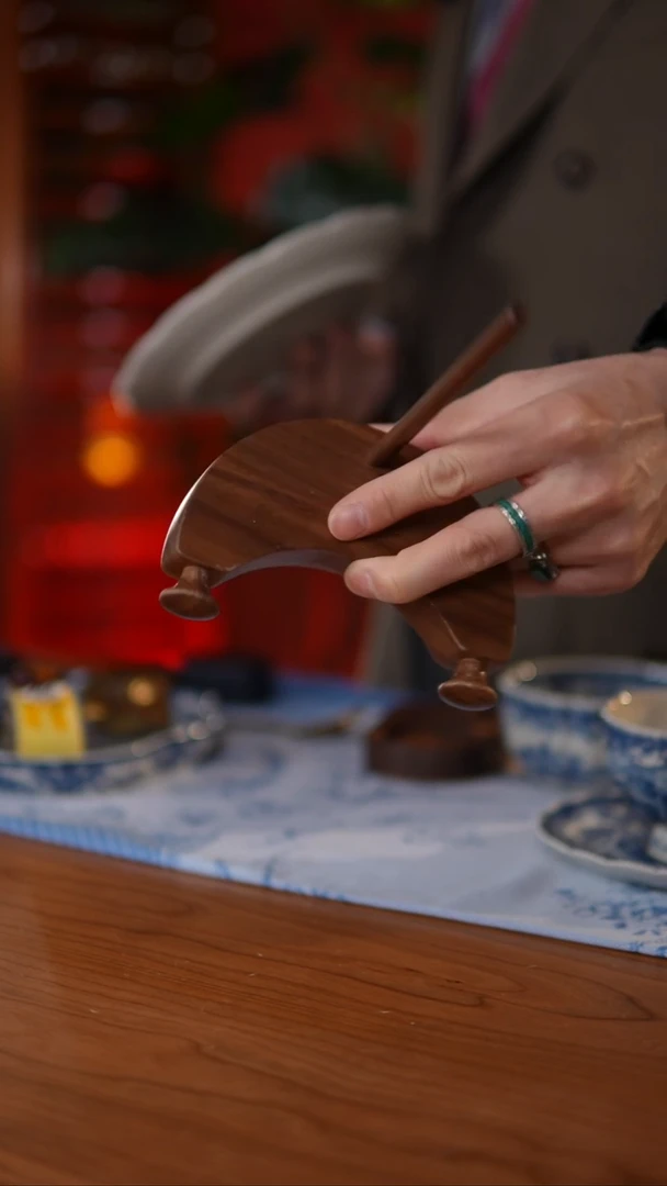 当代胡桃木 盘子架