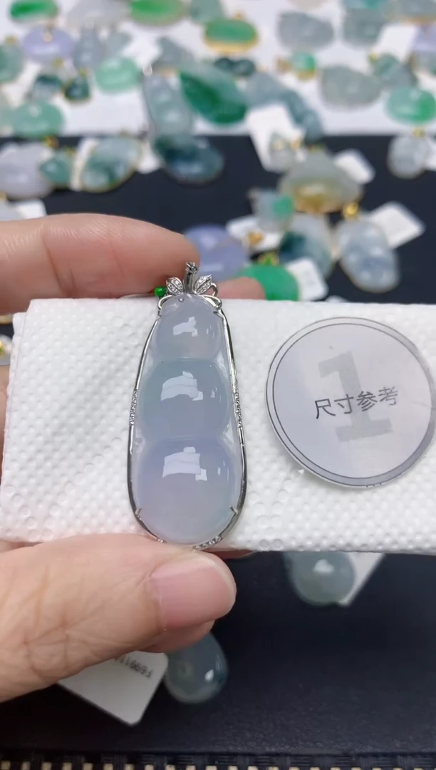 颈饰18K金镶嵌翡翠天然缅甸A货翡翠