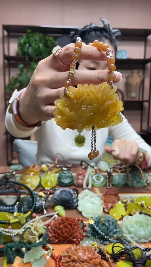 未镶嵌岫玉吊坠·