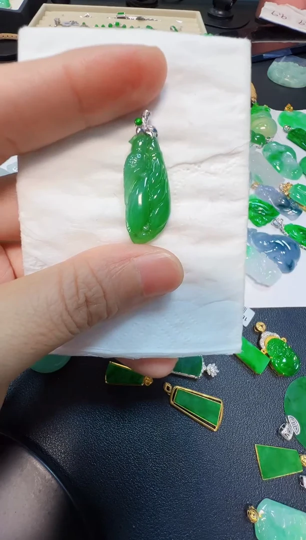 吊坠(不含链)18K金镶嵌翡翠1680