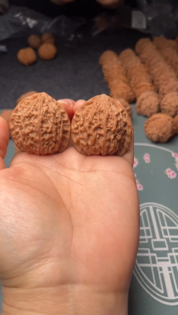 把件文玩核桃w90 金牛38尺