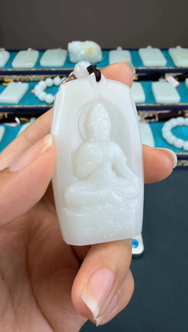 颈饰未镶嵌和田玉1