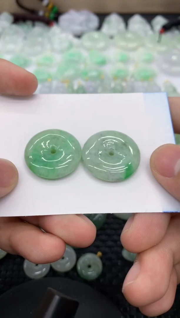 【闪购商品】翡翠颈饰未镶嵌11111111111