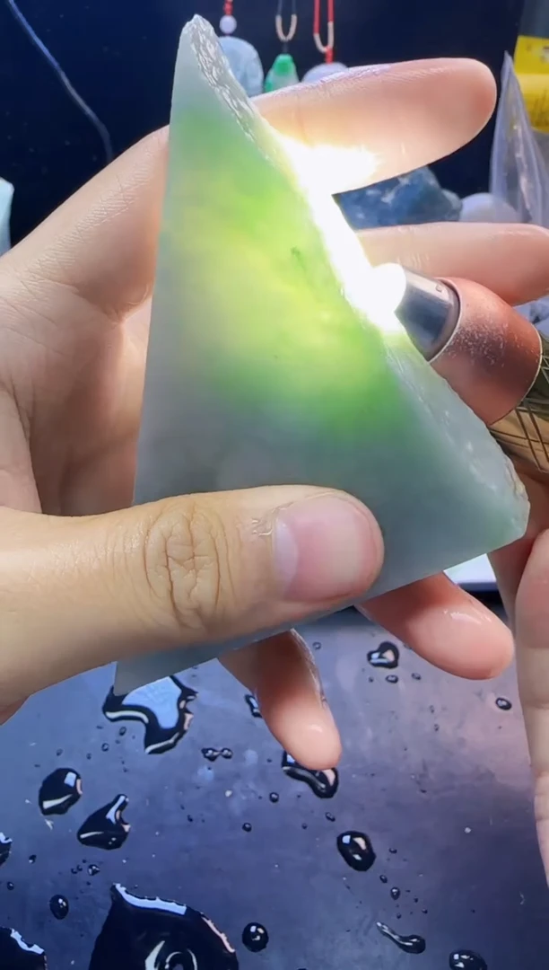 翡翠未镶嵌颈饰041天然A货翡翠