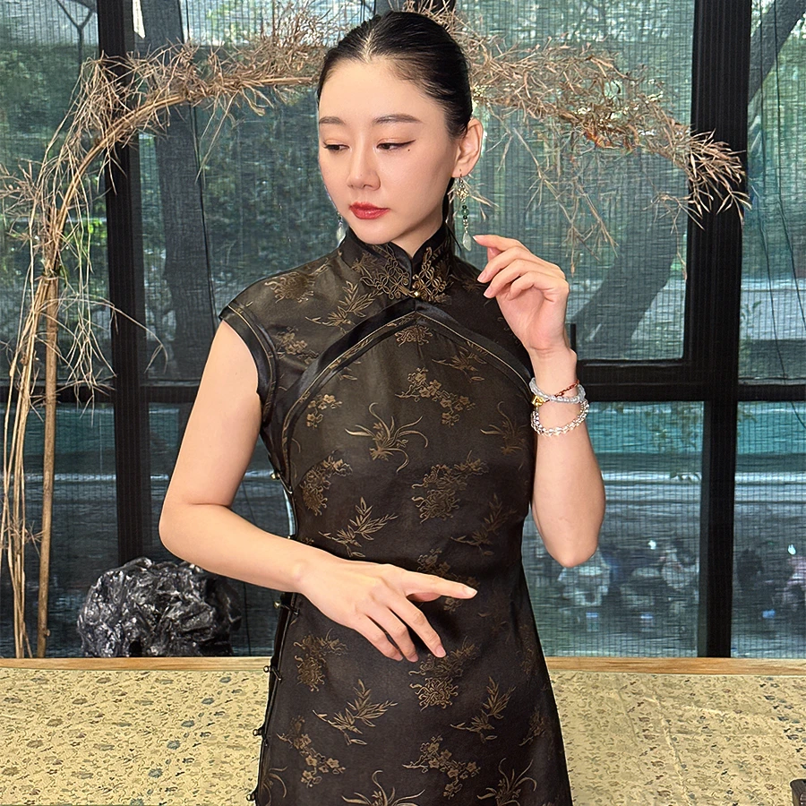 香云纱面料真丝衬里衣长 130 领高5 元宝领大襟到底旗袍南风曲