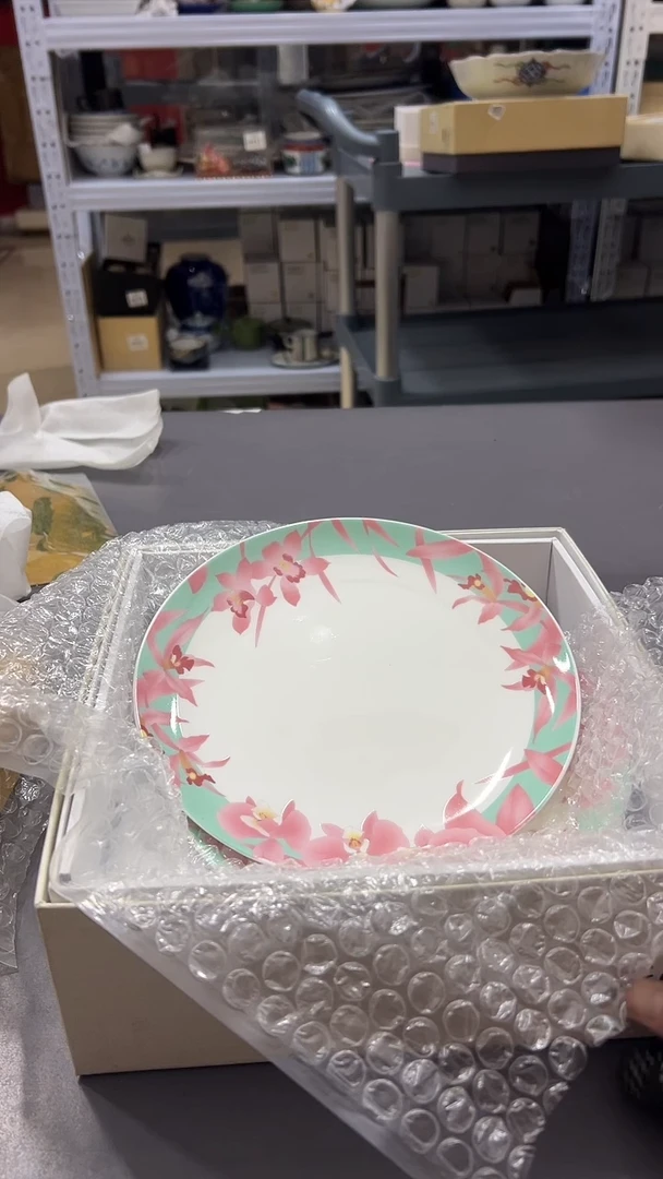 瓷片W****8瓷片满38包邮，编号：H956  5只