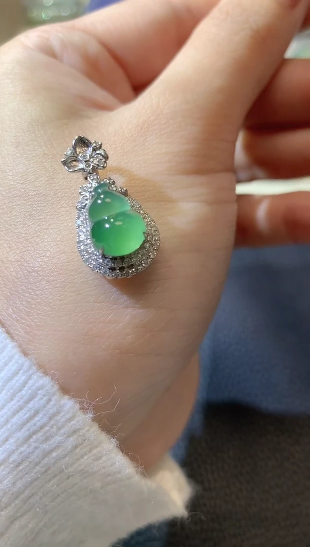 【闪购商品】翡翠吊坠(不含链)18K金镶嵌C4