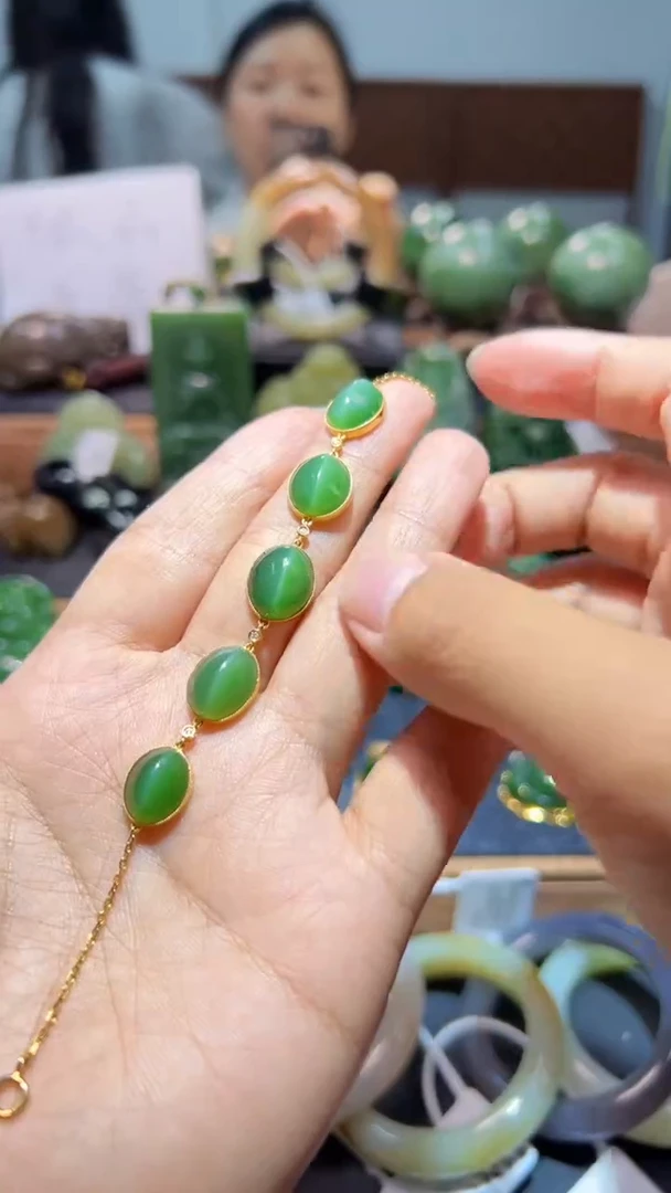 18K金镶嵌手链和田玉（碧玉）1