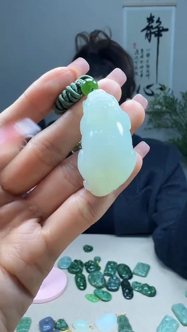 未镶嵌和田玉挂件1