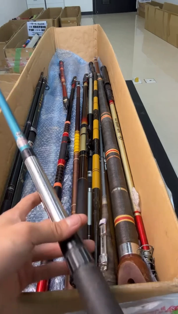 昨***?孤品微瑕，以直播间为准，加10元发顺丰